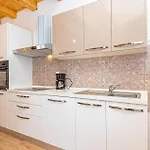 2 Bedroom Beautiful In *