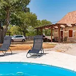 2 Bedroom Beautiful In