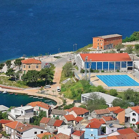 2 Bedroom Beautiful In Feriehus *