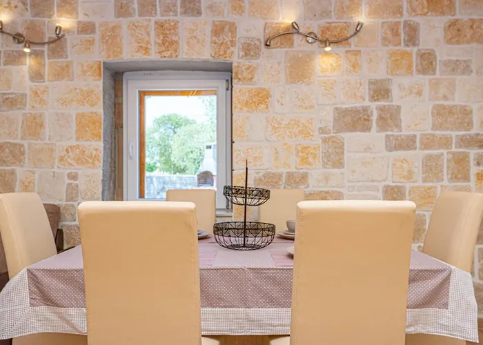 בית נופש 2 Bedroom Beautiful In