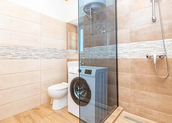 בית נופש 2 Bedroom Beautiful In Drinovci