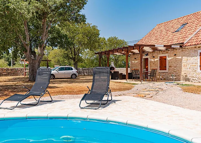 2 Bedroom Beautiful In