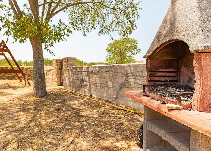 2 Bedroom Beautiful In *